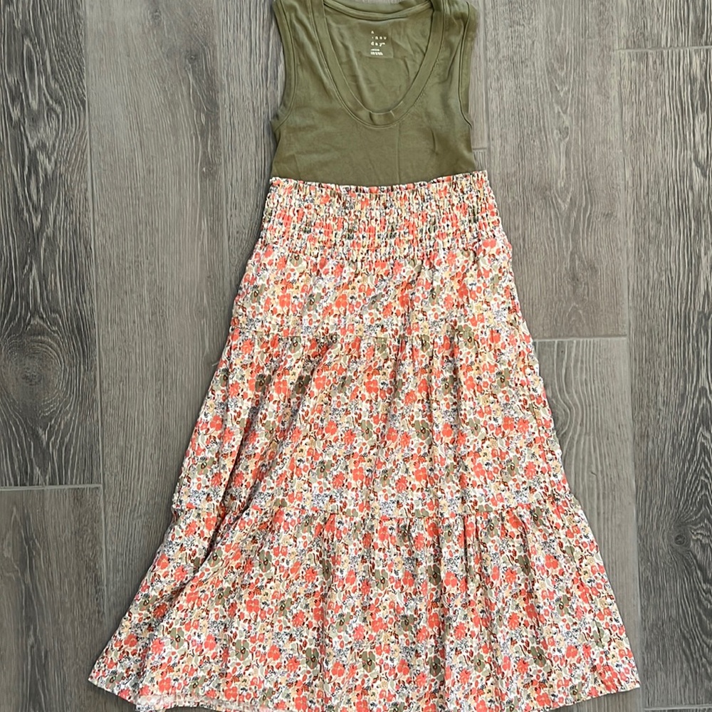 Smock waist midi skirt. Universal Thread, size small.